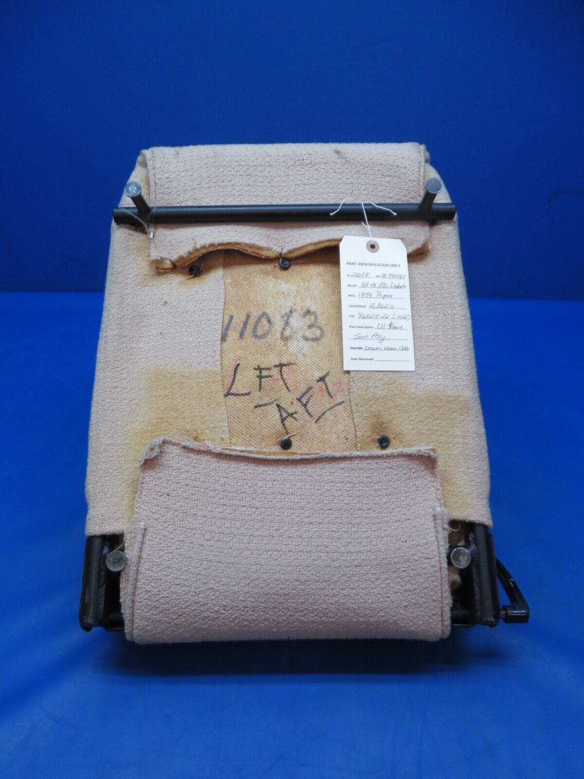 Piper PA-28-236 Dakota LH Rear Seat Assy P/N 96827-22 (0623-647)