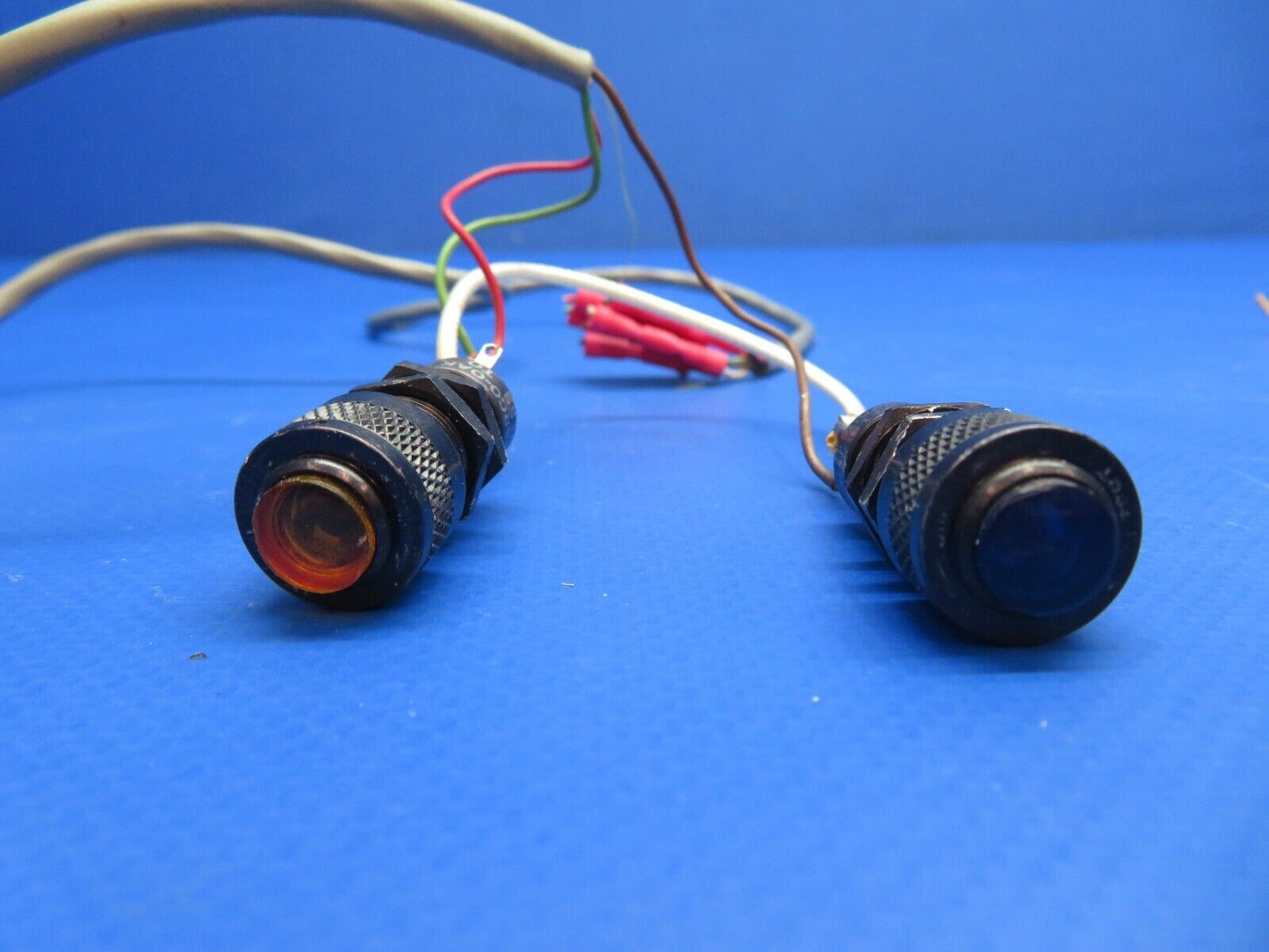 Bellanca 17-30 Viking Switch, Button & Test Light P/N MS25041-4 (0922-640)
