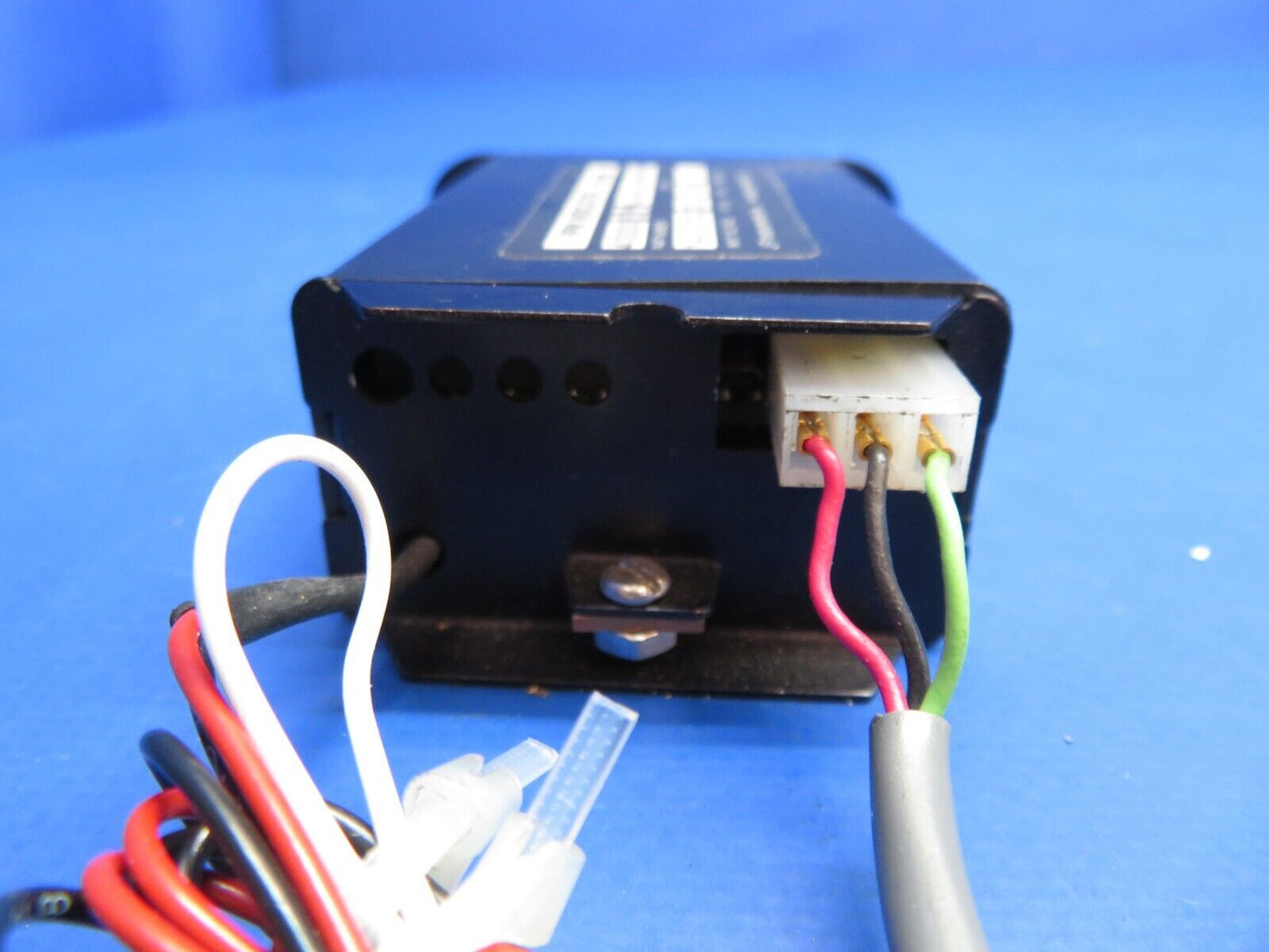 Piper PA-28-180 Cherokee RPM Indicator P/N 400000-54-G300Y2470R2700 (0233-708)
