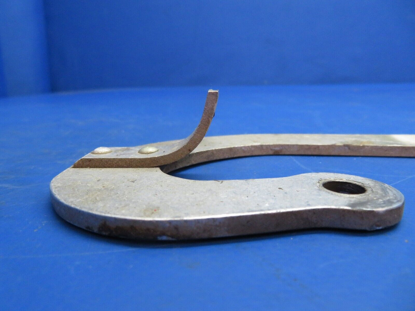 Beech 95-B55 Baron Nose Baggage Door Hinge FWD AFT P/N 002-410055-41 (0123-530)