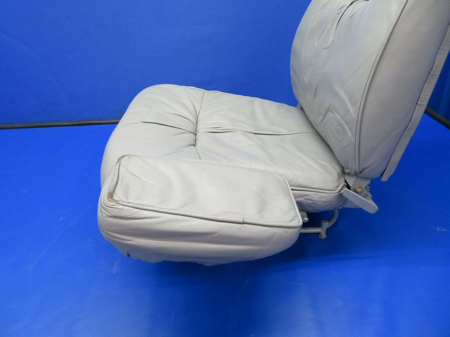 Piper PA-32R-300 Seat Rear RH P/N 79479-14 (0121-119)