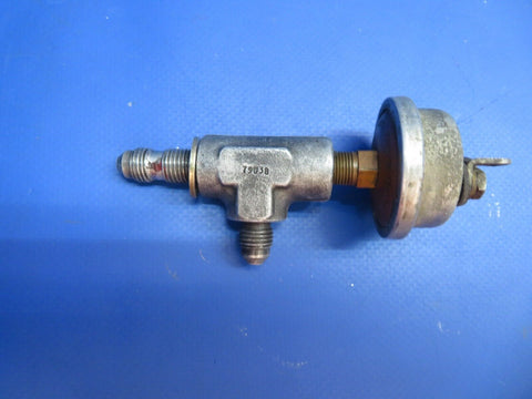 Piper PA-28R-200 Bulkhead Tee w/ Hobbs Pressure Switch P/N 79038-00 (1022-813)