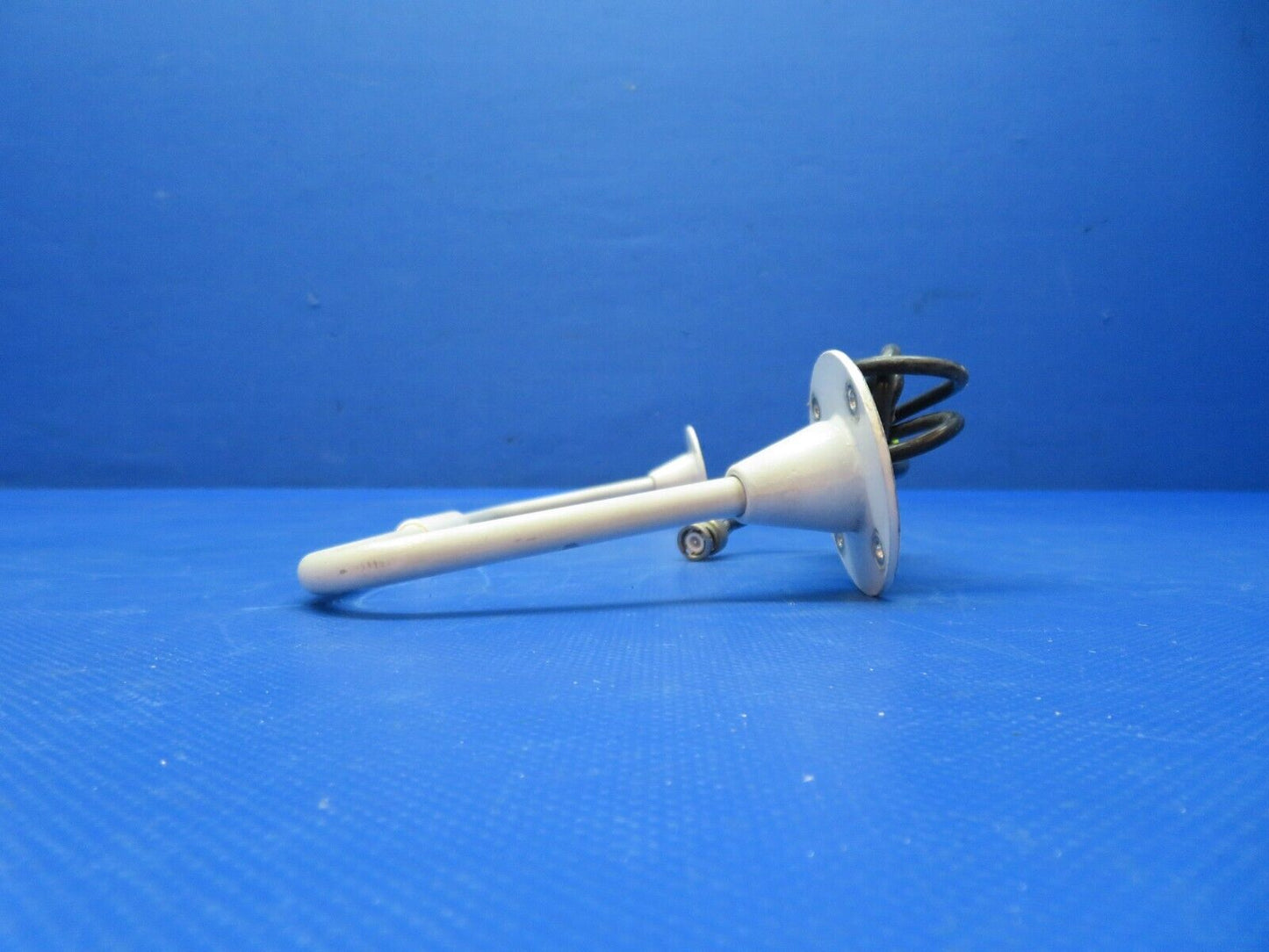 Cessna 401 / 401A Comant VOR/LOC/GS/ Antenna Set P/N CI205-1 (1223-346)