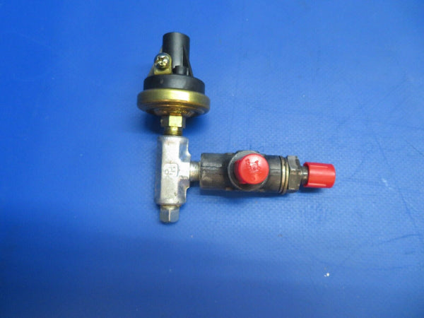 Piper PA-28R-201T Pressure Switch P/N 587-956 (1122-814)