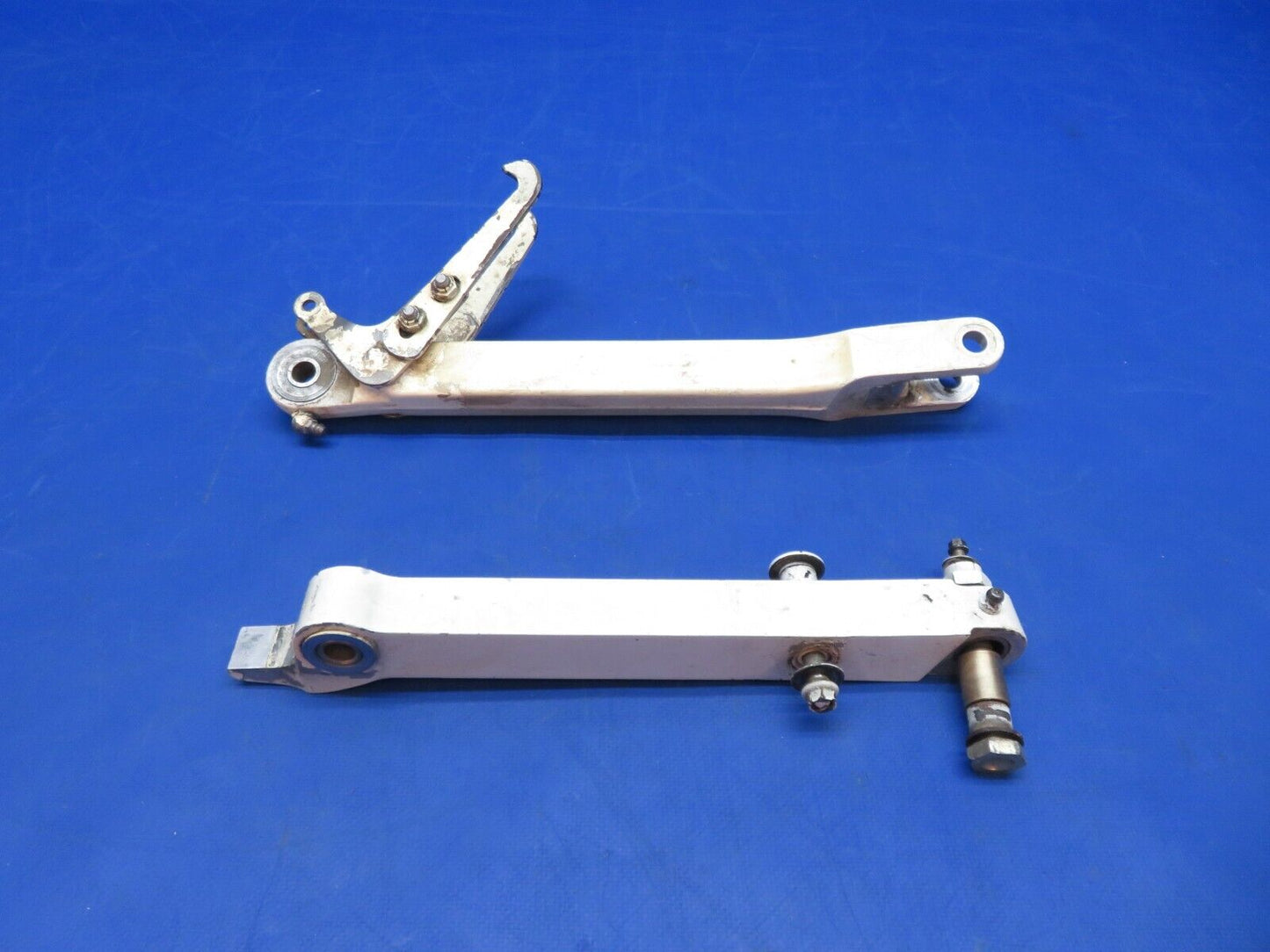 Cessna 310 / 310Q LH Side Brace Assy MG Retract P/N 5141001-33 (0823-787)
