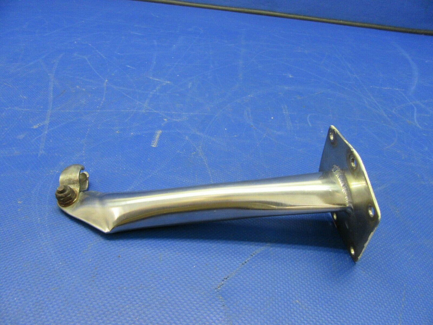 Beech Antenna Wire Guide / Mast (0821-470)
