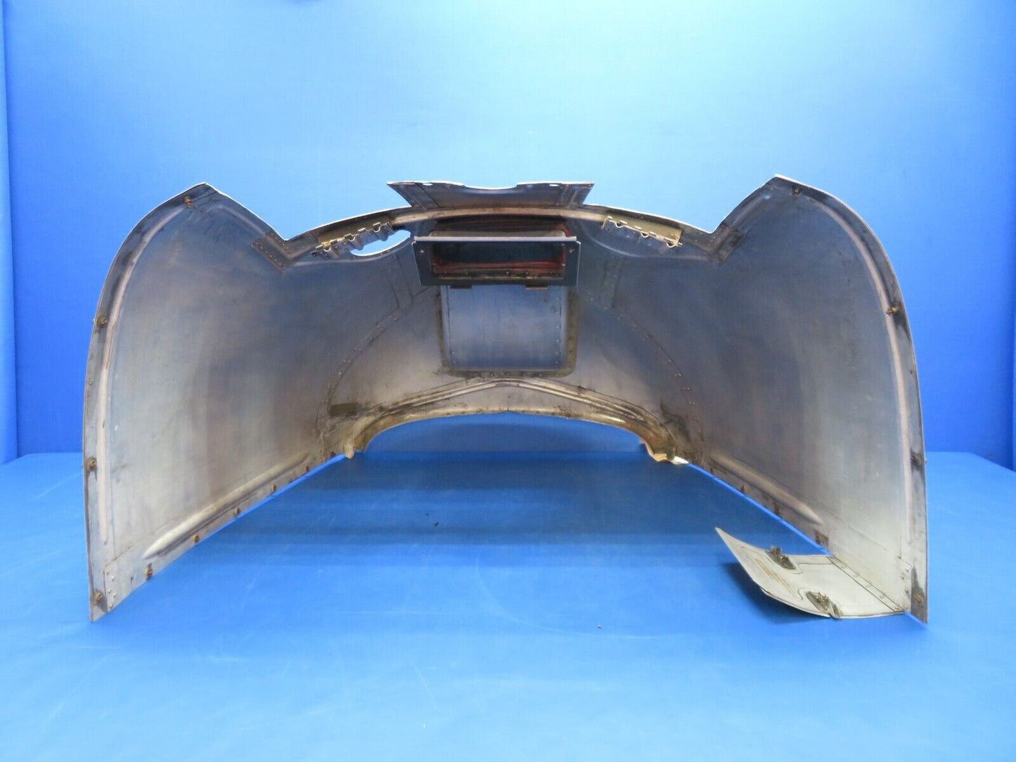 Damaged Cessna 182D / 182 LWR Cowl Assy P/N 0752031-28 (0923-581)