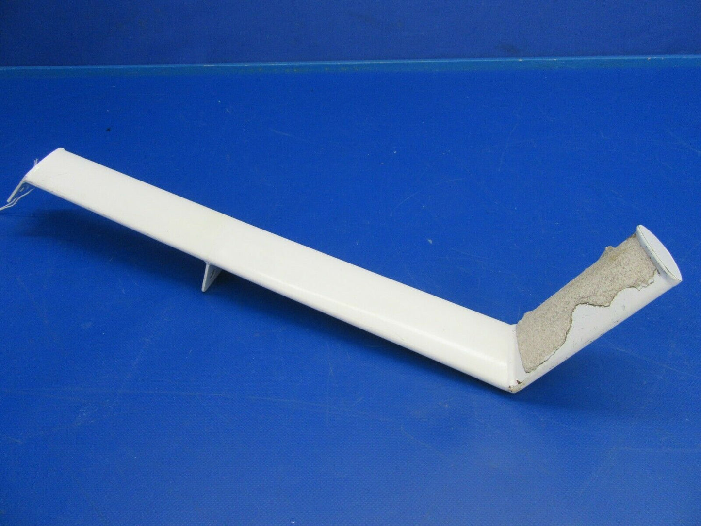 Cirrus SR22 RH Boarding Assist Step P/N 10689-002 (1019-384)