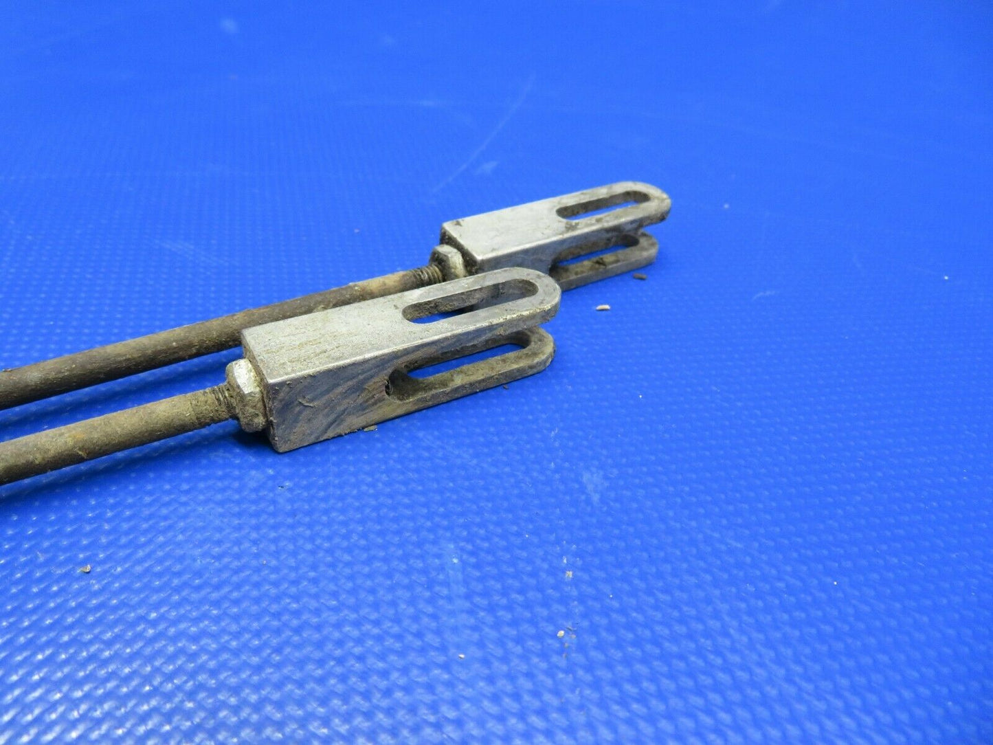 1960 Cessna 210 Main Gear Lock Rods w/ Plate P/N 1241030-1 (0221-195)