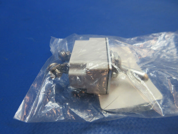 Klixon Circuit Breaker Toggle Switch P/N 7270-5-25 NOS (0823-134)