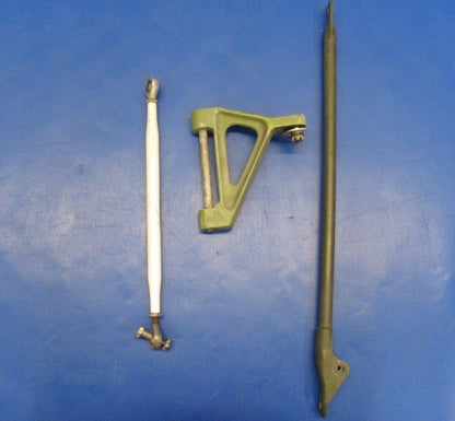 Beech Baron D55 Rod & Link Assy LG Door Actuator LH P/N 45-815003-3 (1117-133)