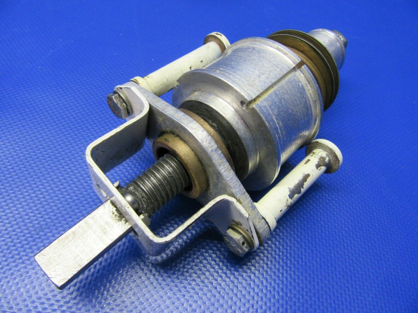 Piper PA-32RT-300 Lance II Stabilator Trim Barrel Assy P/N 78925-03 (0121-218)