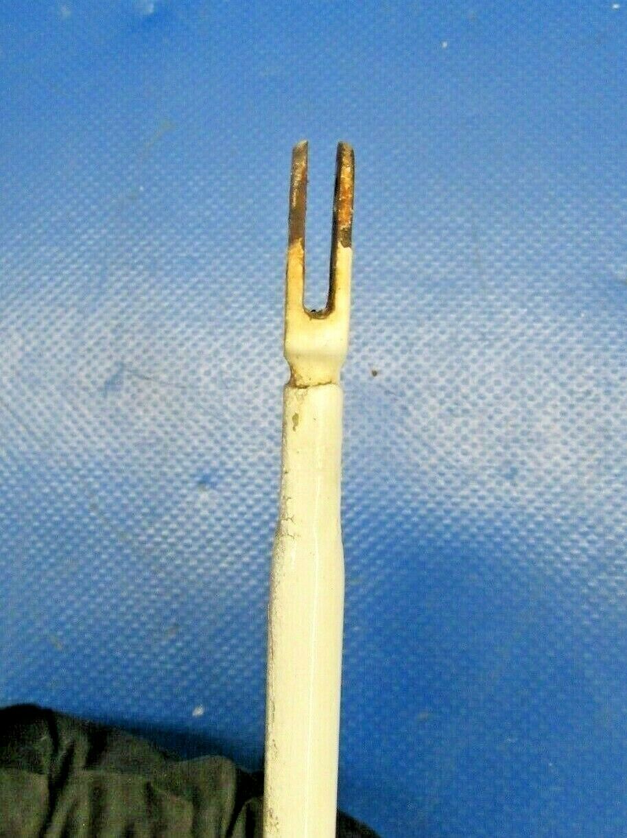 Beech Baron 95-B55 Tube Aileron Tab 96-520012-3 (0519-18)