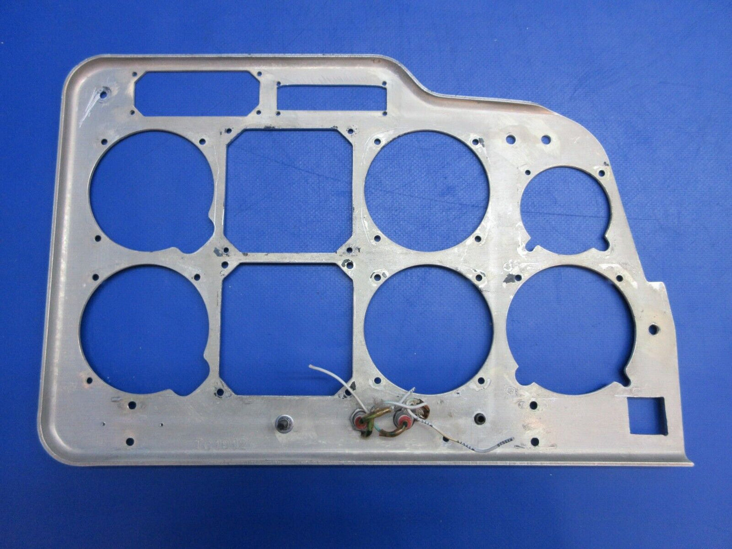 Beech 95-B55 Instrument Panel Assy P/N 96-324123-13, 58-970000-39 (0623-745)