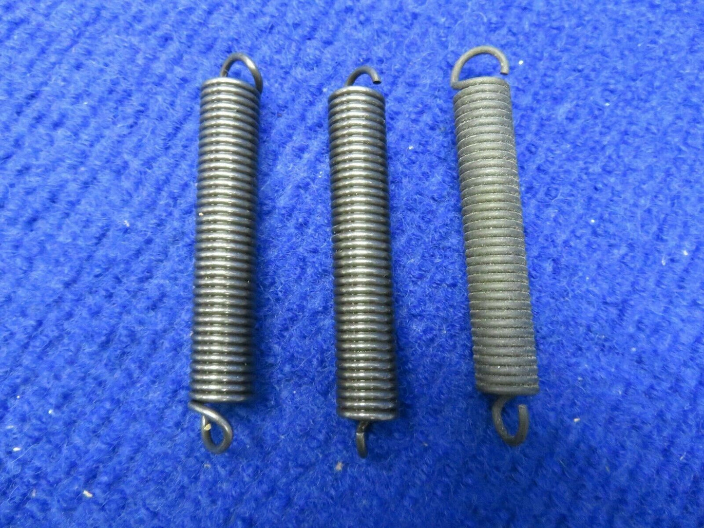Cessna Spring P/N 0310196-13 LOT OF 5 NOS w/ 8130 (0522-69)