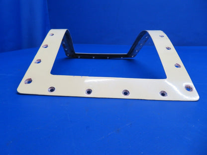 Beech C-35 Bonanza Wing Landing Light Frame w/ Lens P/N 35-115210-10 (1122-882)