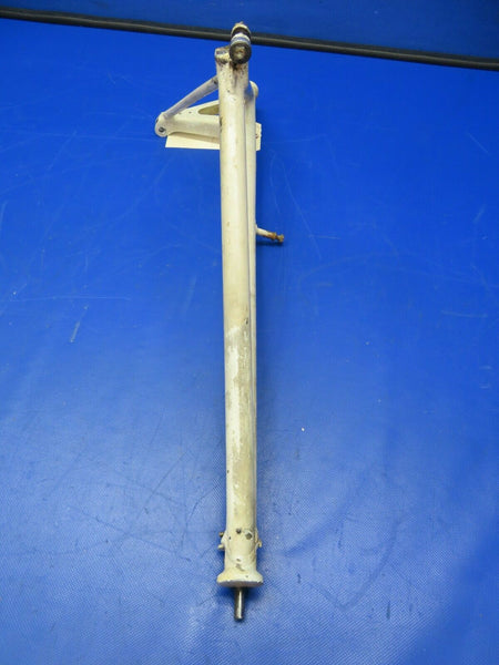 Beech 95-B55 RH Main Landing Gear Retract Brace Assy P/N 35-815155-611 (0721-777