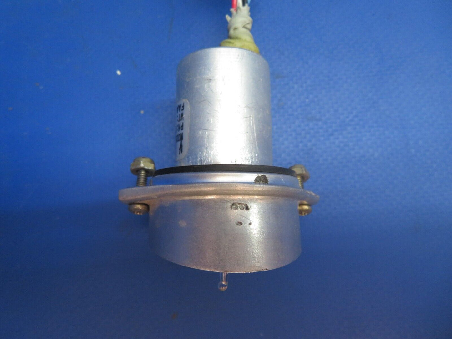 Beech Baron 58P Whelen Tail Strobe Assy - No Lens P/N 01-0750139-00 (0223-562)