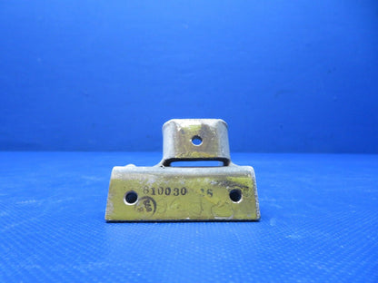 Beech 99 Bracket INBD LH / OTBD RH MG Door P/N 99-810030-18 (0224-295)