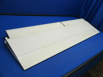 Cessna 210L RH Aileron Assembly P/N 1221006-2 / 1221006-36 (0920-224)