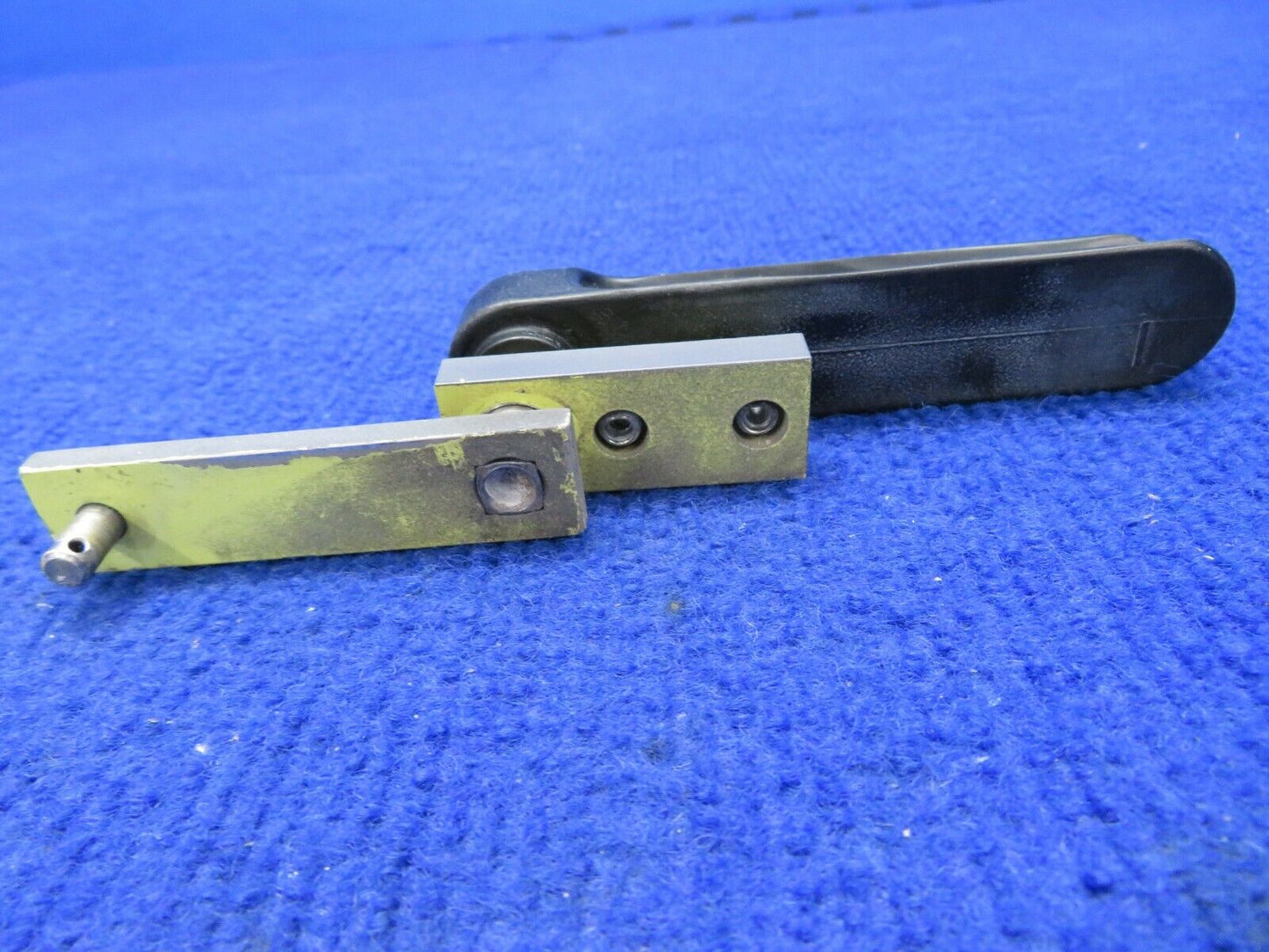Socata TB-9 FWD RH Box Door Latch Mechanism P/N 25025005 (0522-605)