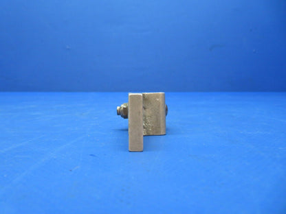 Cessna 172 Wheel Housing Front Seat Assy P/N 0700645-2 (0723-403)