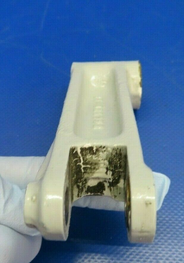 Beech Baron B58P Arm Idler Nose Gear Steering 35-825052-4 (0320-91)