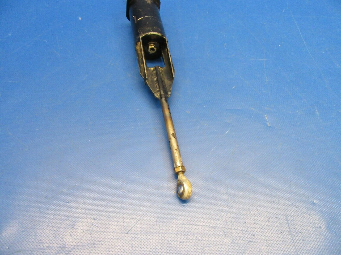 Piper PA-34-200T Seneca II Bungee Nose Wheel P/N 78543-00 78543-000 (1119-107)