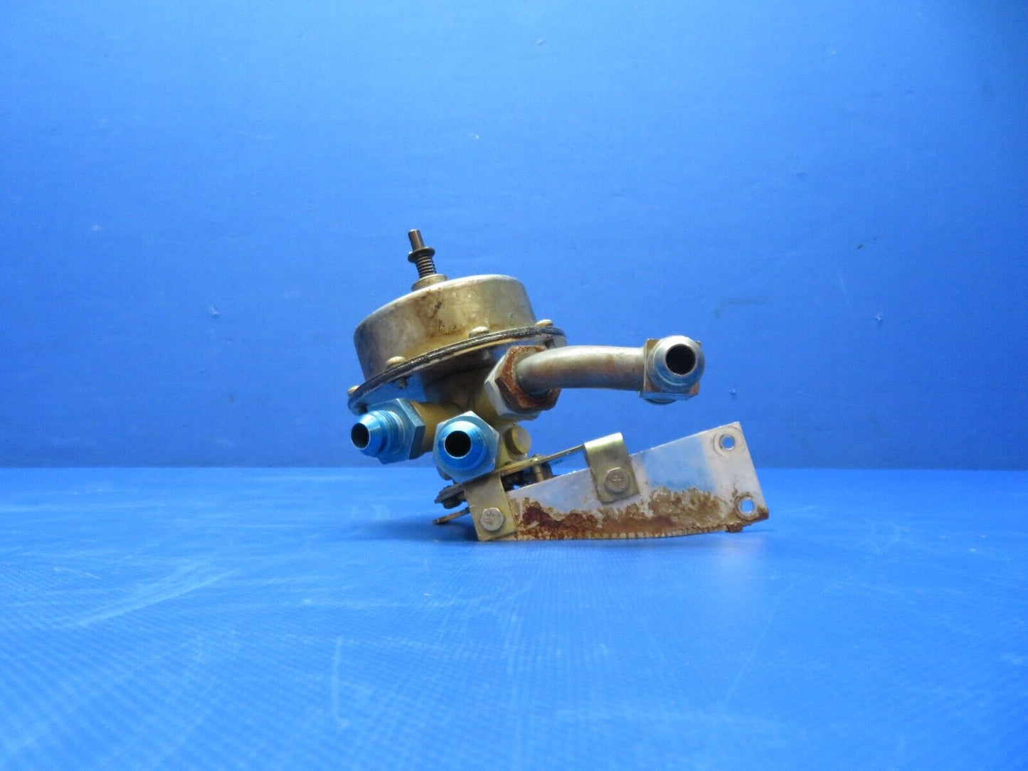 Cessna 401 / 401A Airborne Fuel Valve Assy LH P/N 1H13-13 (0124-148)