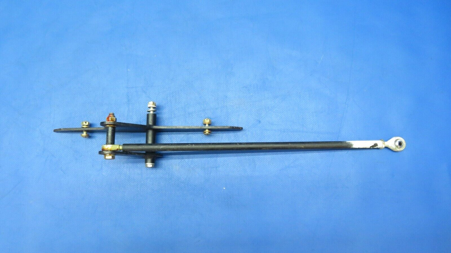 Piper PA-28 Aileron Bellcrank P/N 62771-00 (0523-890)