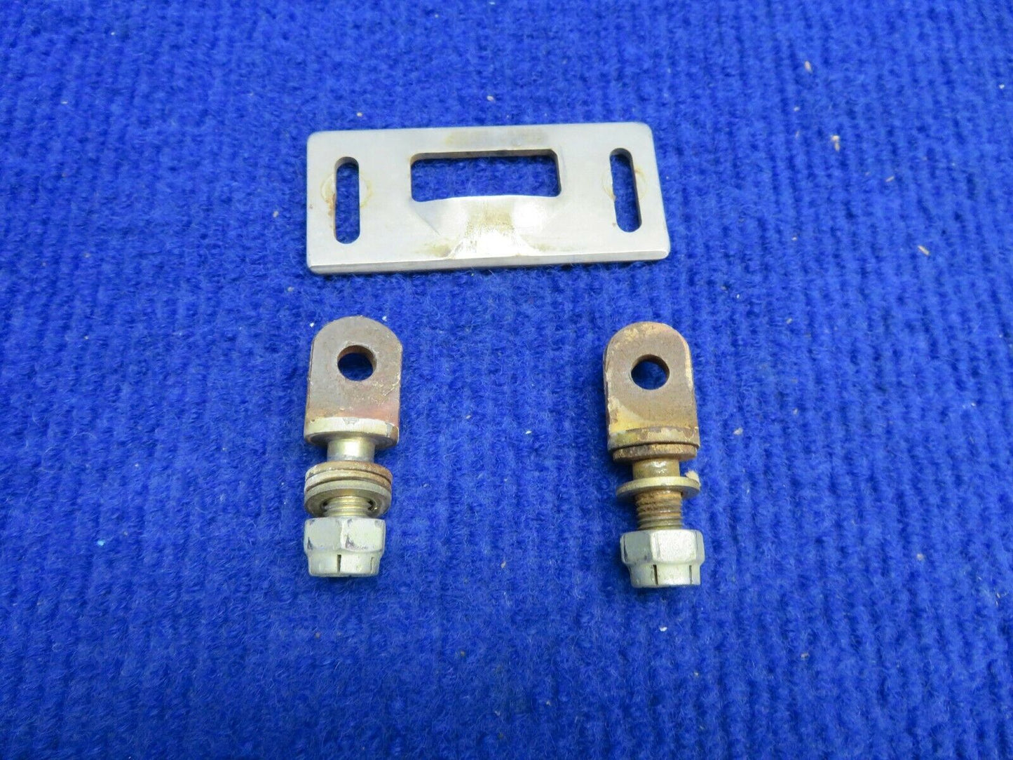 Piper Tomahawk PA-38-112 Plate Door Latch Striker w Pins P/N 77525-002 (0322-435