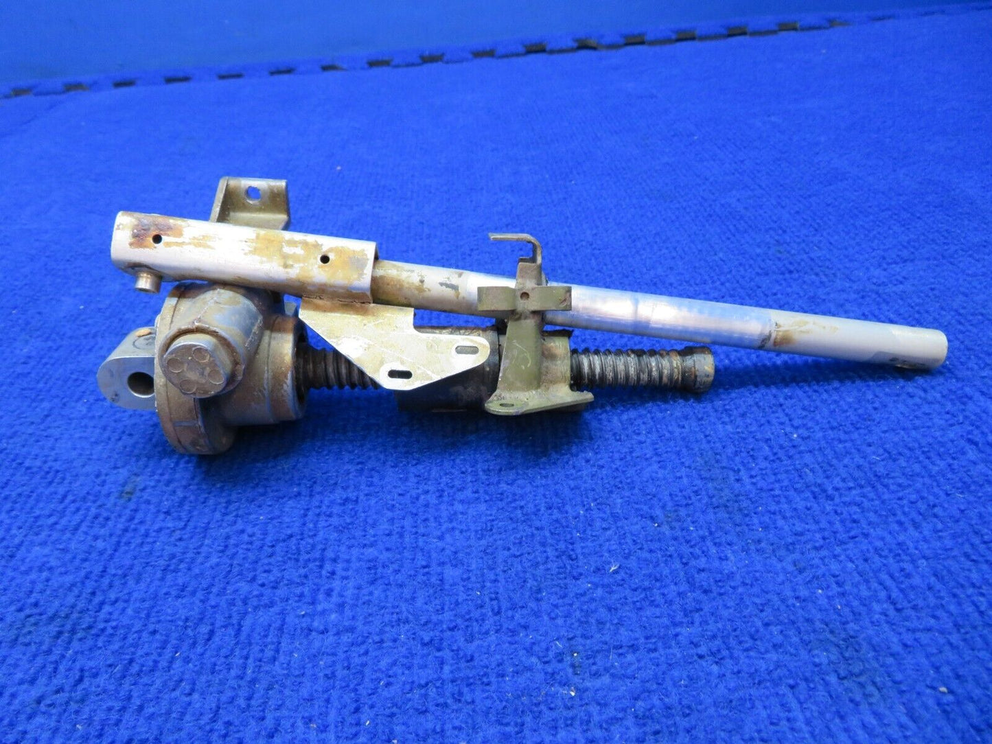 Cessna 210 Flap Actuator No Motor (0822-564)