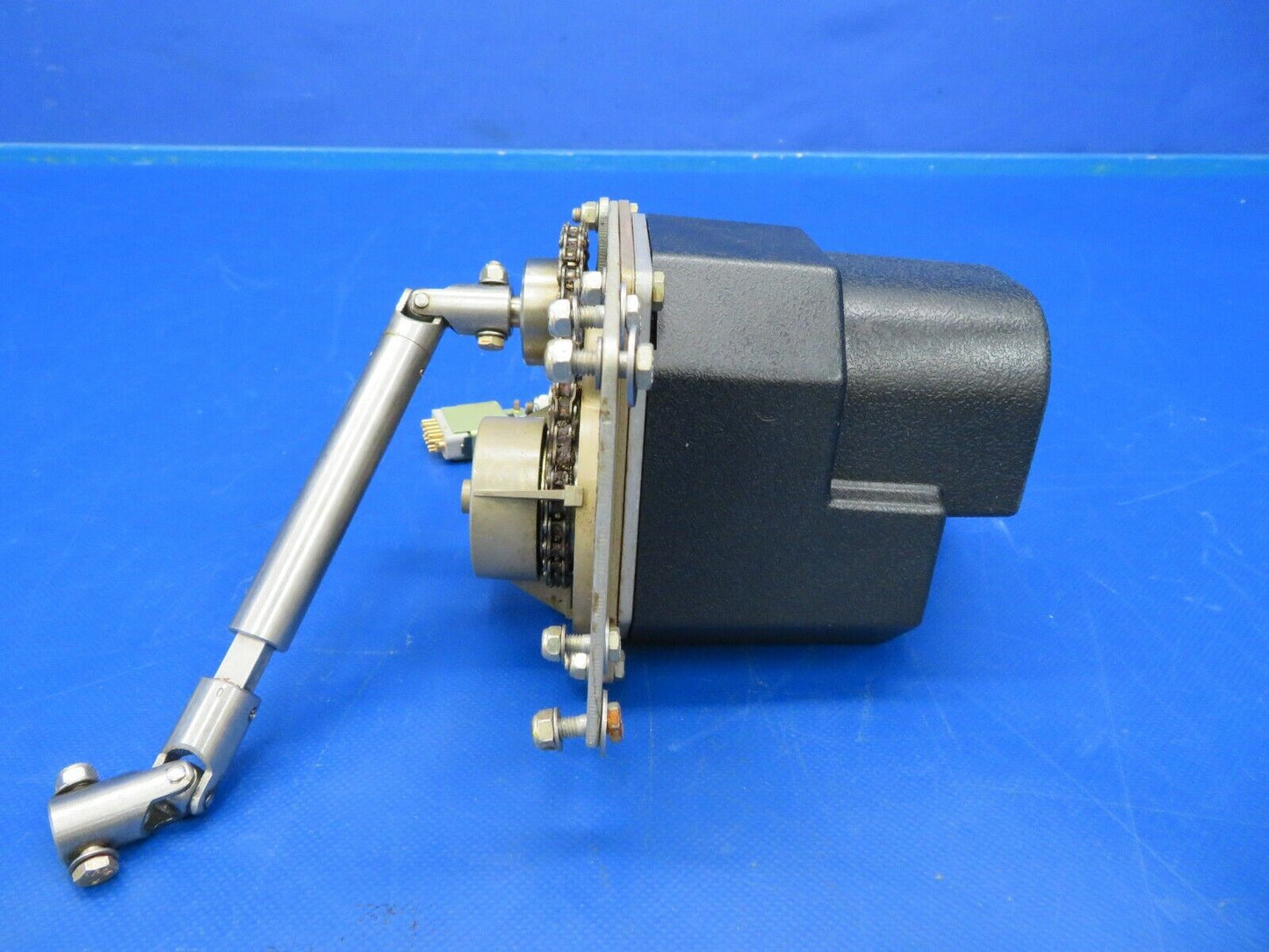 Diamond DA40-180 Bendix King KS-272C Trim Servo 28V 065-0018-3500 (0120-356)