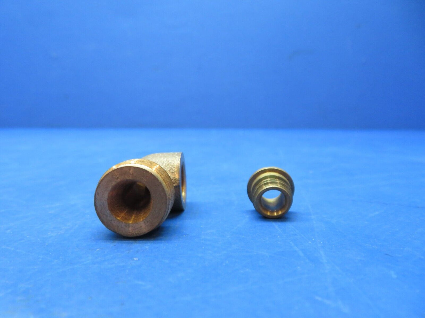 Fitting & Insert P/N 6818, 6817 NOS (1023-189)