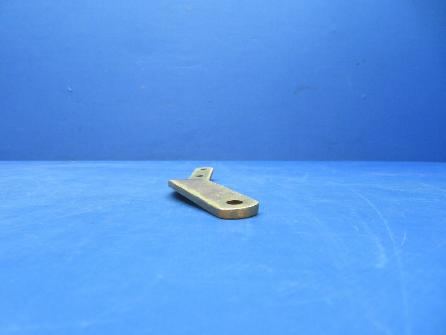 Continental 470 Generator Lower Bracket CAD Plated P/N 628583C NOS (0923-716)