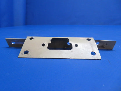 Cessna 172 / 172E Plate Assy Cabin Door Latch P/N 0511112-14 (0223-601)