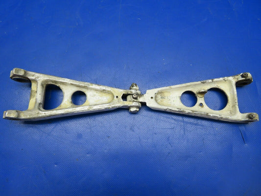 Beech Torque Knee Upper and Lower 35-815185, 45-815012 (0520-447)