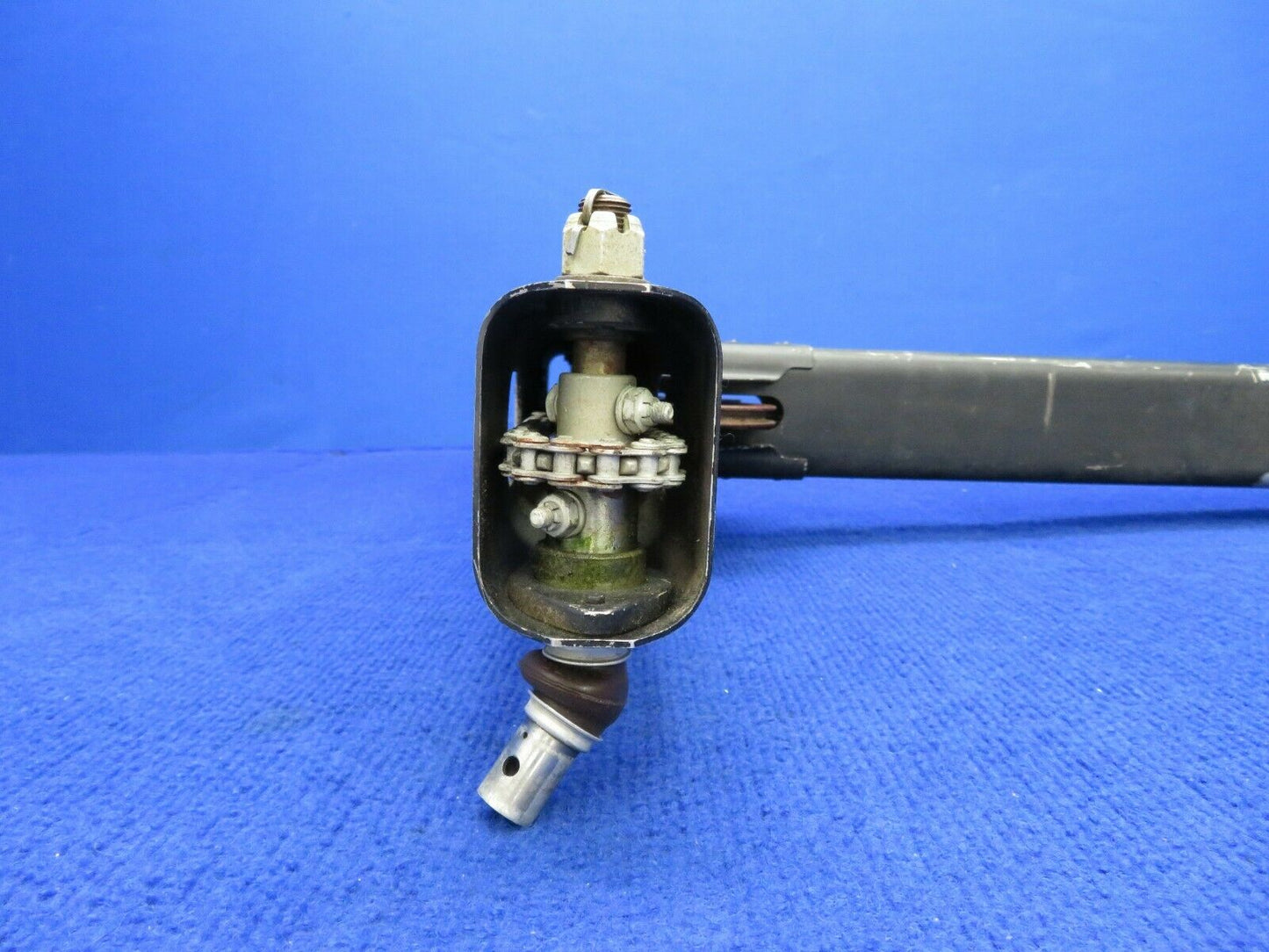 1956 Cessna 310 Tee Assy Control Column P/N 0896000-2 (0422-62)