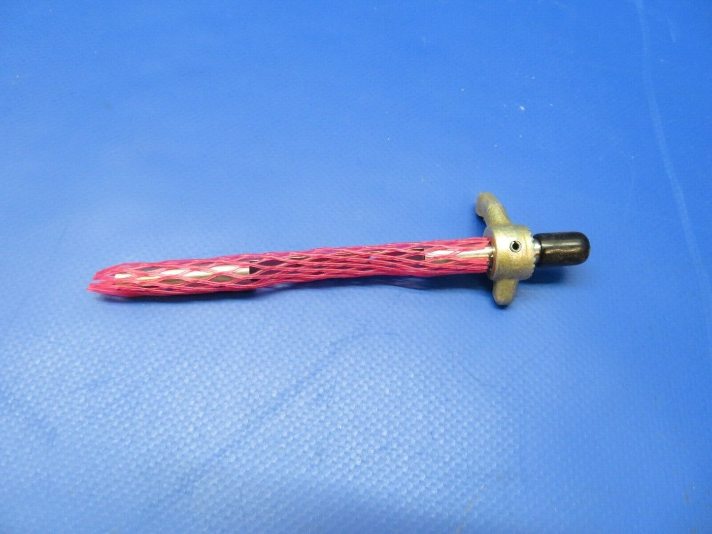 Avstar Carburetor Throttle Shaft P/N AV13-1521 NOS (0922-26)