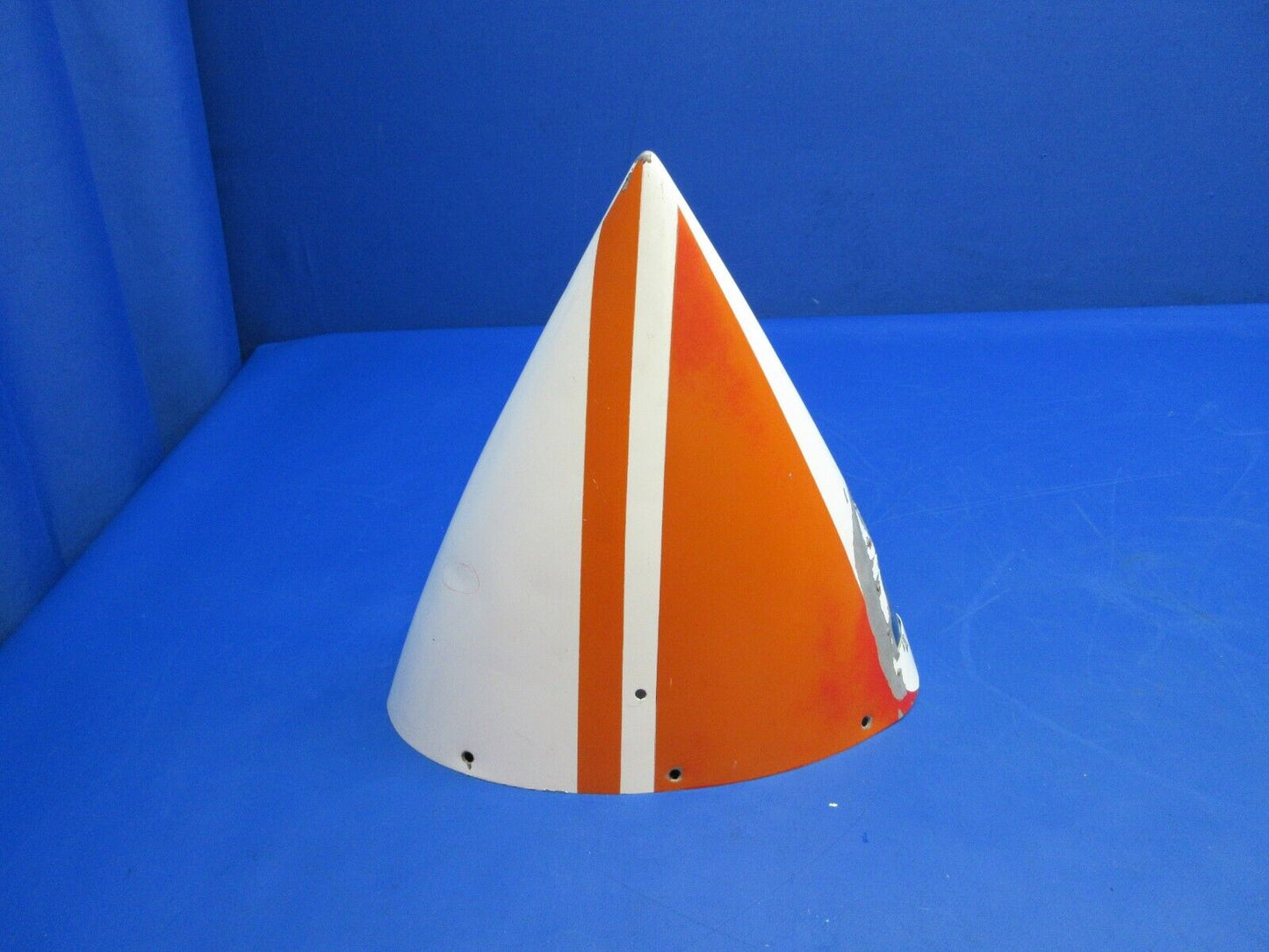 Cessna 401 RH Nose Cap Assy Tip Tank P/N 0823411-216 (0523-486)