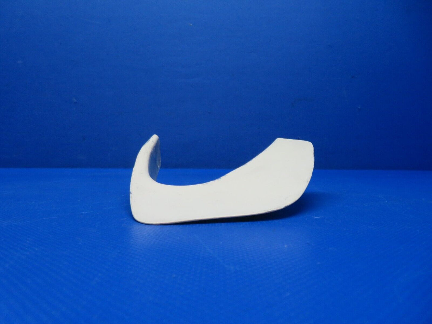 Cessna 337 / 337E LH Shield Landing Light P/N 1422558-3 (1223-297)