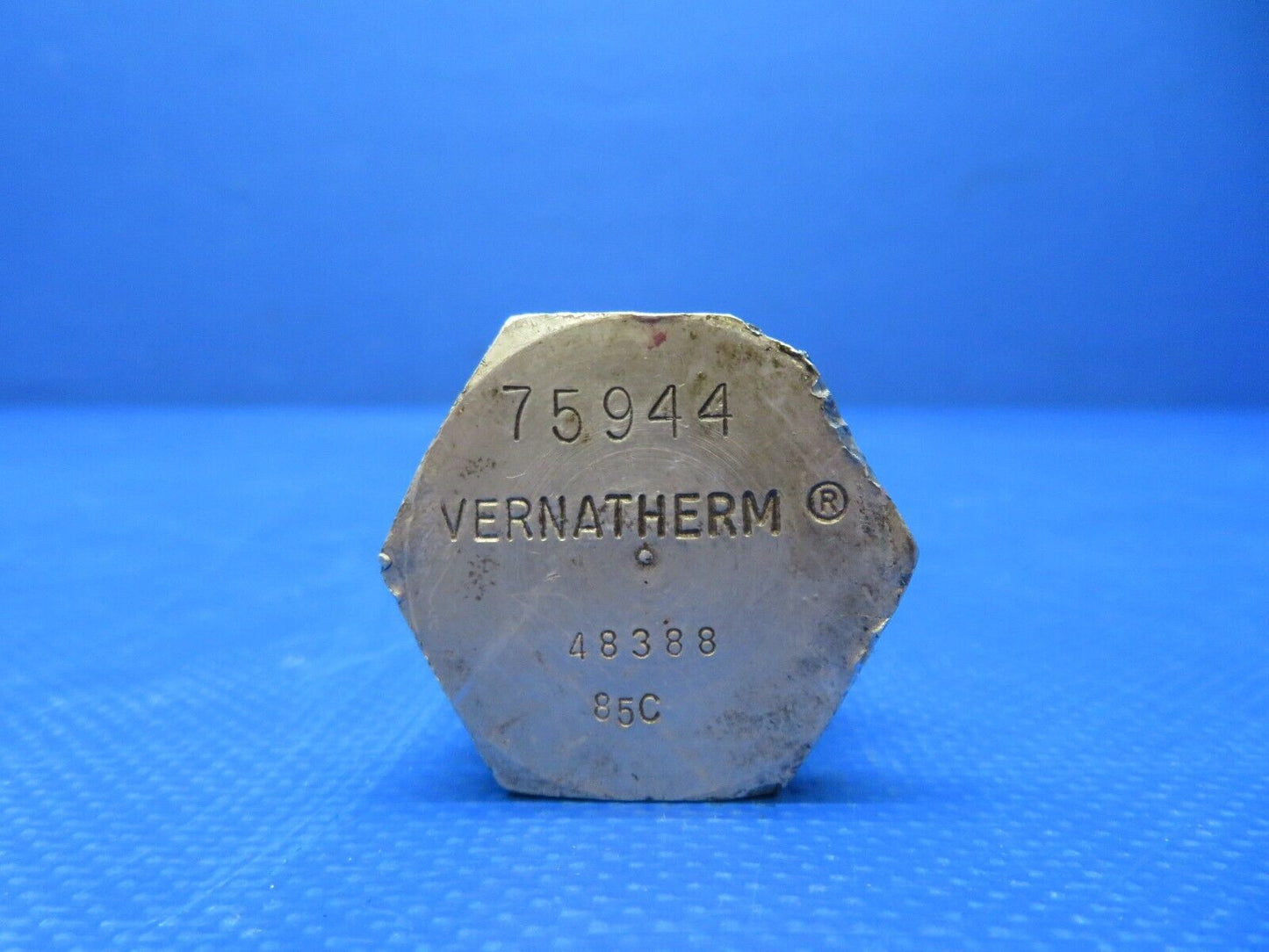Lycoming O-320-E2D Oil Control Vernatherm Valve P/N 75944 (0124-163)