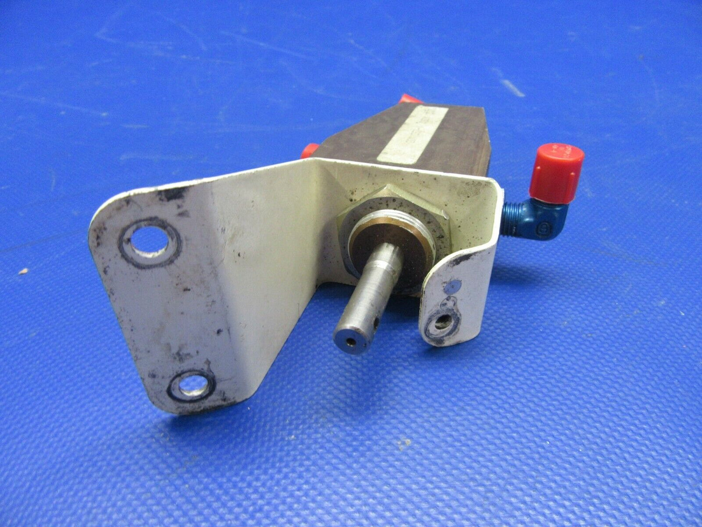 Cessna 177RG Actuator Main Gear Uplock RH P/N 2041057-1 (0621-369)