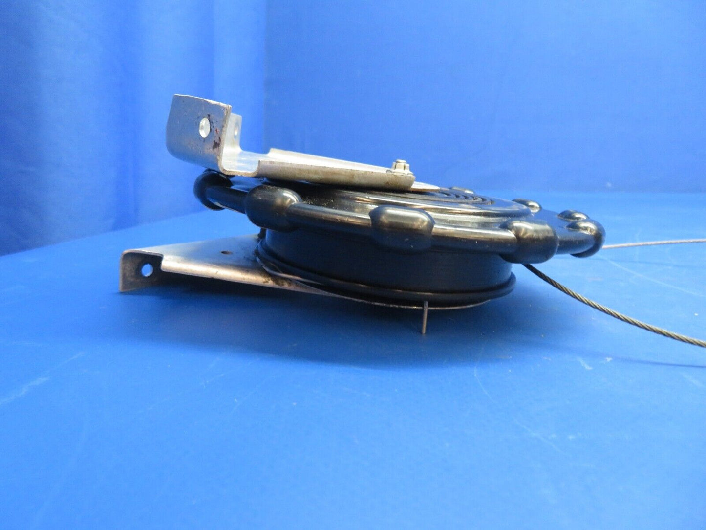 Piper PA-28R-201T Stabilator Trim Tab Wheel w/ Brackets P/N 68414-03 (1122-700)