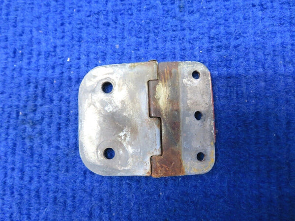 Cessna 150 / 150F Cabin Door Hinge Middle P/N 0411579-9 (0822-554)