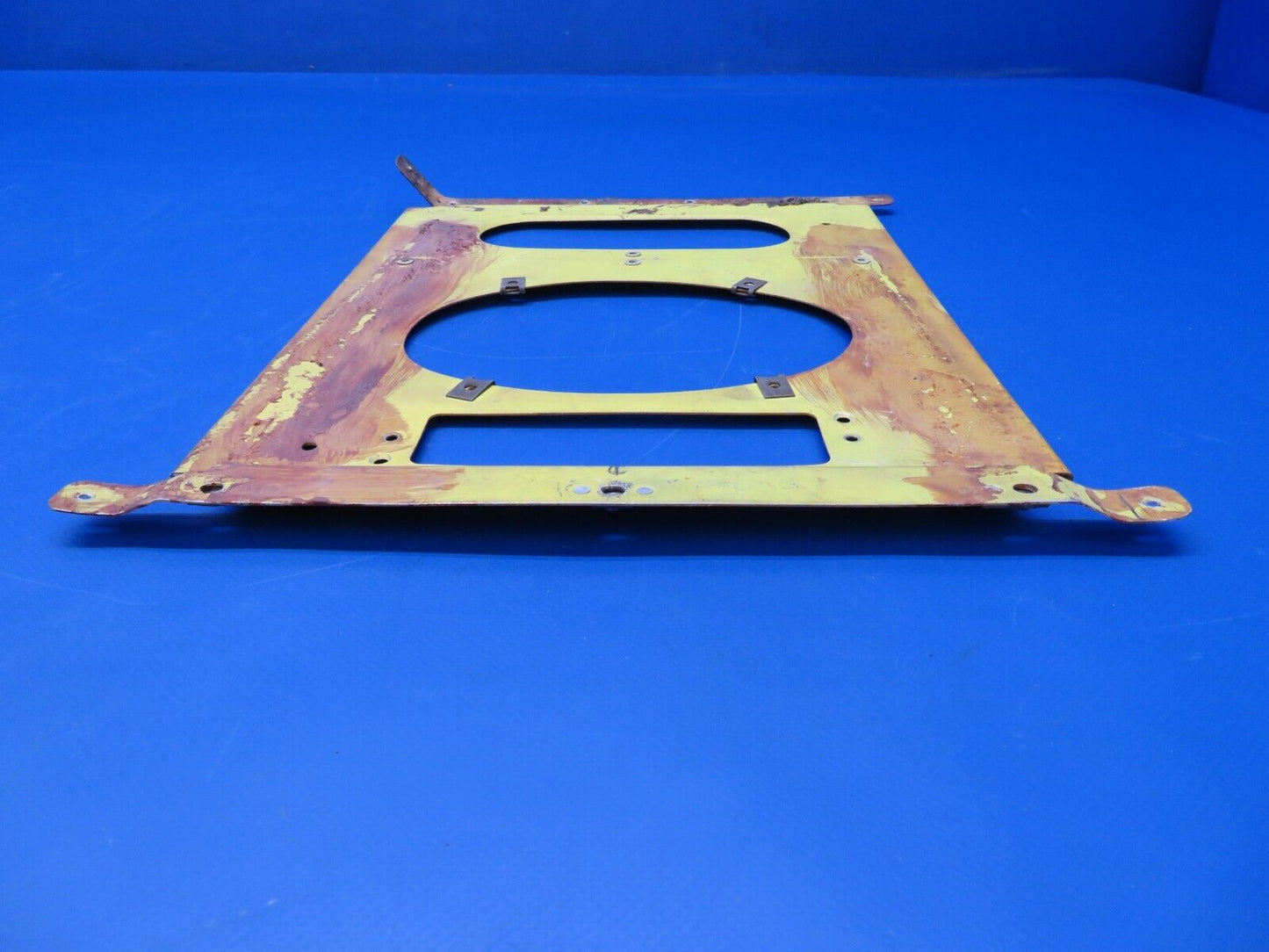 Piper PA-31-350 Speaker & Light Mounting Bracket Assy P/N 44811-00 (1122-384)