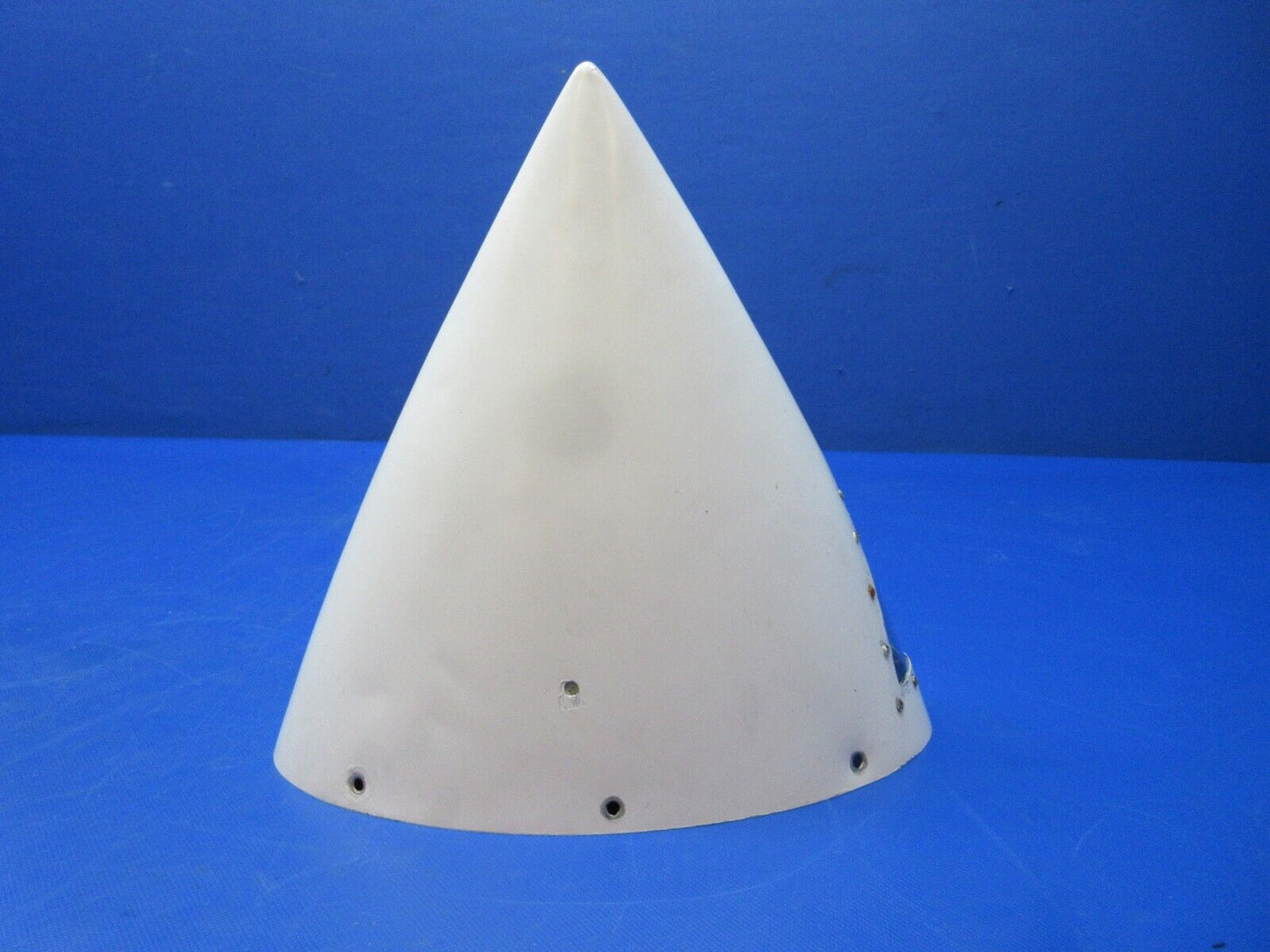 Cessna 401 / 401A RH Tip Tank Nose Cap Assy P/N 0823411-216 (0124-1413)