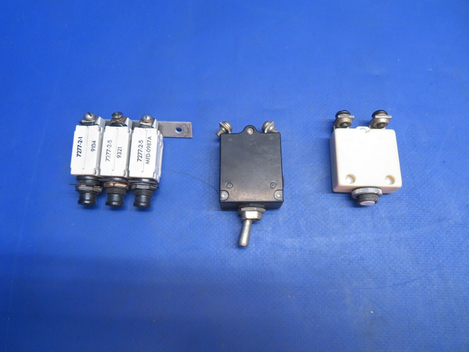 Piper Aerostar 602P Circuit Breaker P/N 112-205-101 LOT OF 5 (0123-969)