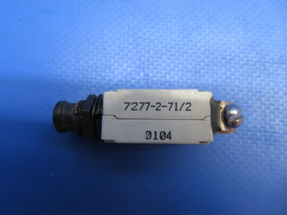 Klixon Circuit Breakers & Toggle Switch LOT OF 4 P/N MS35058-22 (0423-316)