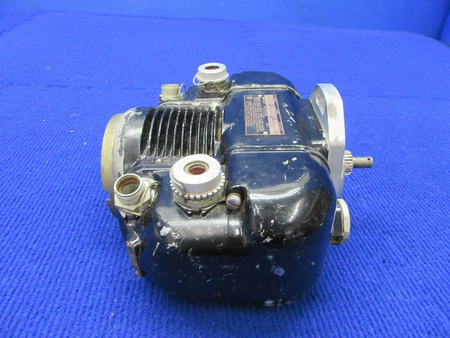 Vintage Bendix Scintilla Magneto AN9511A, DFRN FOR PARTS OR DISPLAY (1121-406)